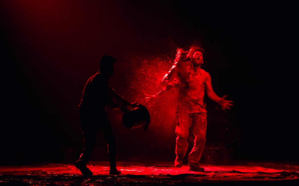 Tom na Fazenda: um dos maiores fenômenos do teatro brasileiro retorna à Uberlândia