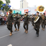 Desfile de 7 de Setembro em Uberlândia reúne mais de 2,5 mil participantes em celebração à Independência do Brasil
